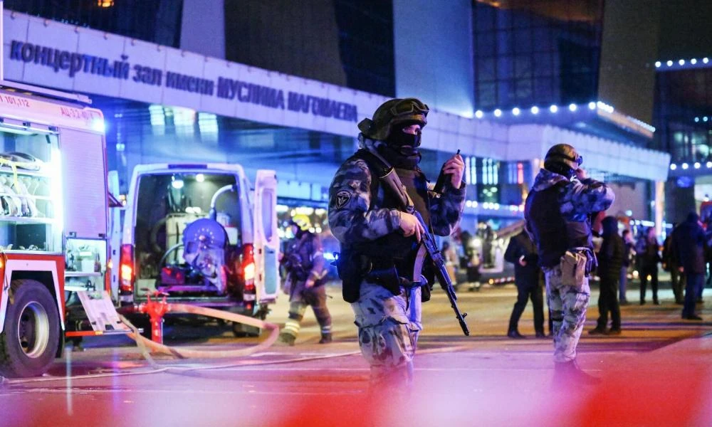 ΕΚΤΑΚΤΟ-Ντμίτρι Μεντβέντεφ: "Δεν υπάρχει δικαστήριο για αυτούς θα εκτελεστούν"-Ο αριθμός των θυμάτων στην Μόσχα αυξήθηκε στους 140 ( 40 νεκροί και 100 τραυματίες) (Βίντεο)